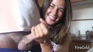 Quick Homemade Handjob from Sexy Camilla Moon with Lot A Cum